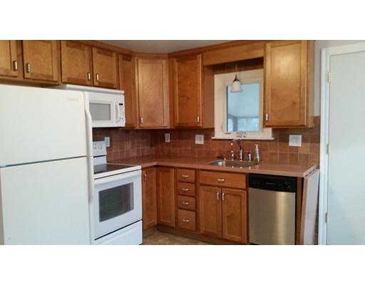 85 Roosevelt Ave, Springfield, MA 01118 photo 4