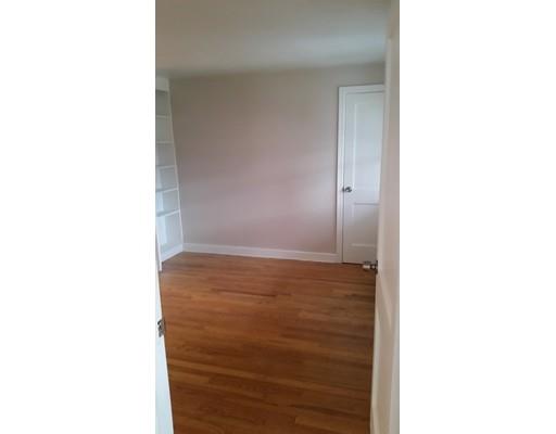 85 Roosevelt Ave, Springfield, MA 01118 photo 14