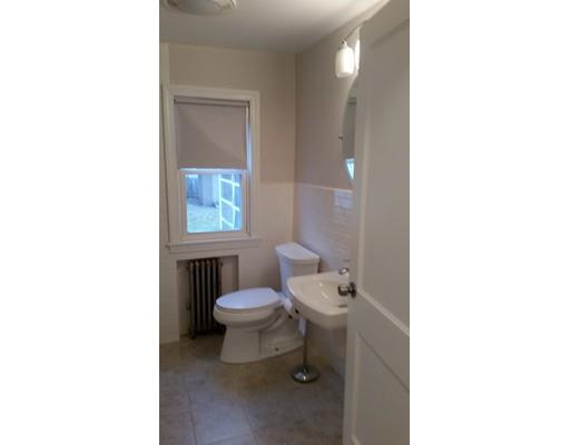 85 Roosevelt Ave, Springfield, MA 01118 photo 9