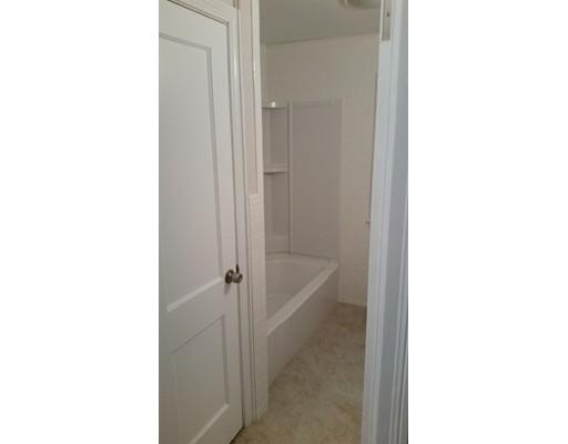 85 Roosevelt Ave, Springfield, MA 01118 photo 7