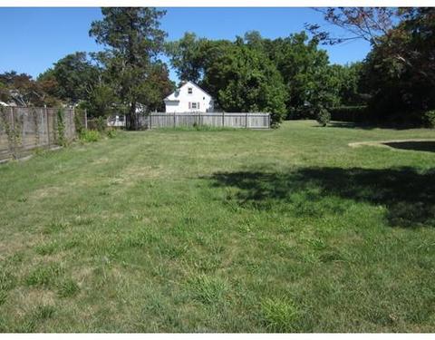 74 Saxon St, Fall River, MA 02720 photo 3