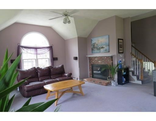36 Florence Cir, Upton, MA 01568 photo 9