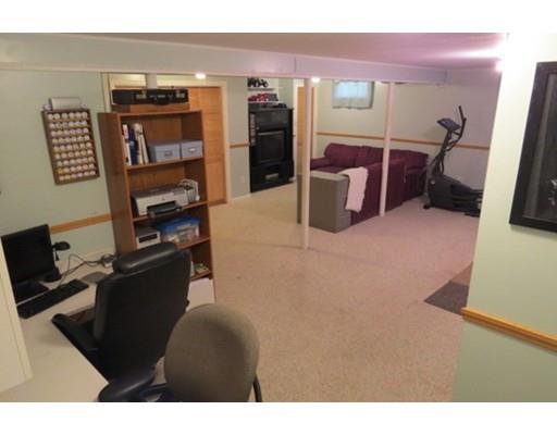 36 Florence Cir, Upton, MA 01568 photo 15