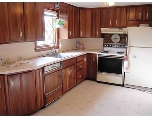 47 Brookside Cir, Springfield, MA 01129 photo 5