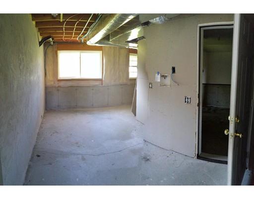 41 Sophia Dr, Worcester, MA 01607 photo 12