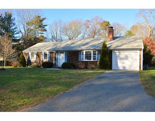 6 Chappaquiddick Rd, Centerville, MA 02632
