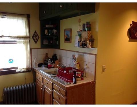 40 Richards St, Worcester, MA 01603 photo 8