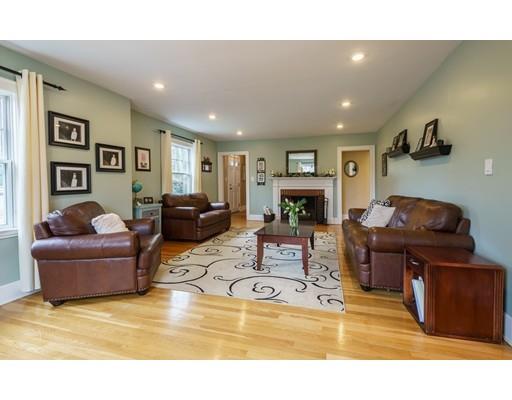 225 Centre St, Danvers, MA 01923 photo 1