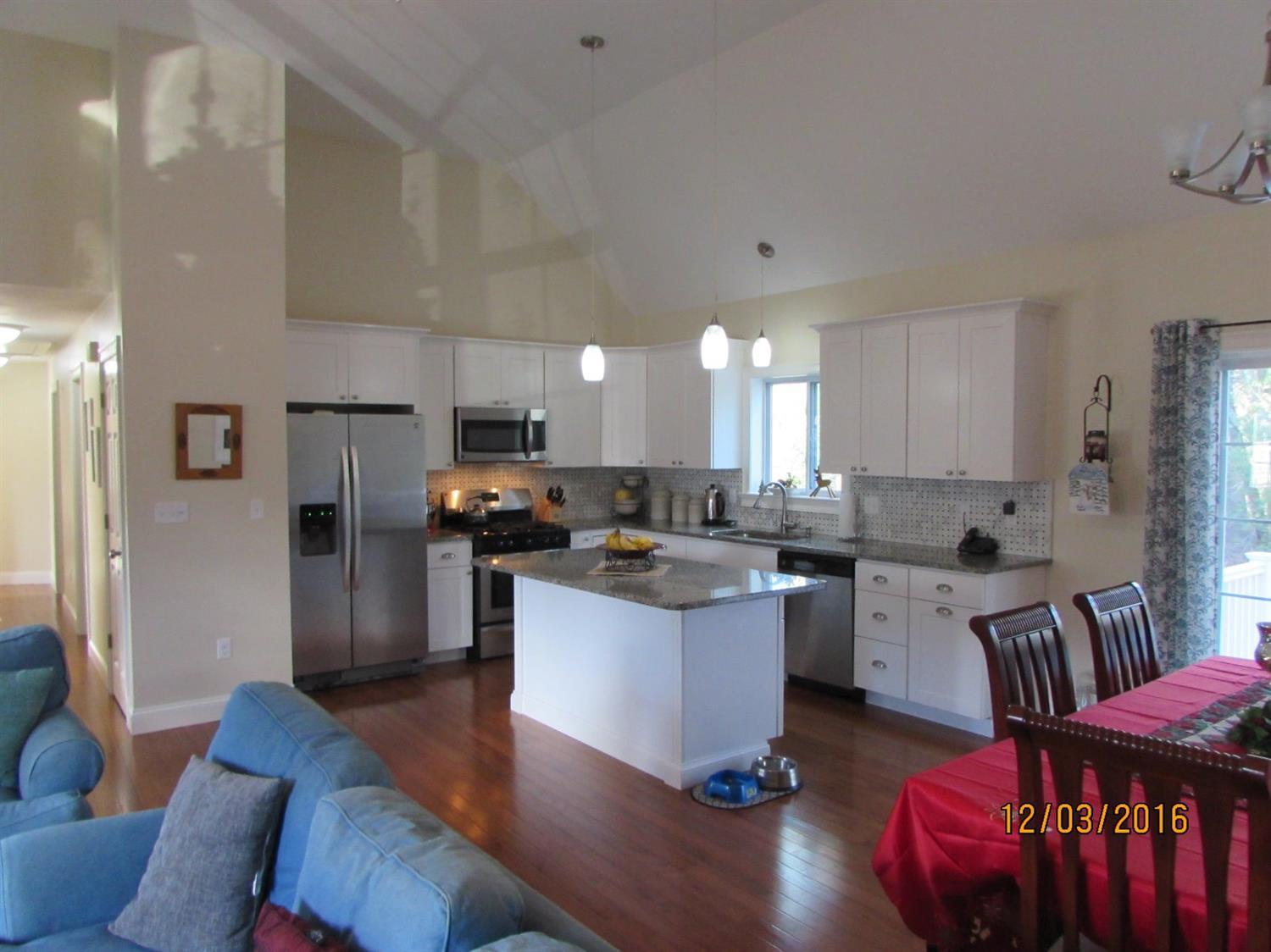 4 Brittany Dr, Wareham, MA 02571 photo 3