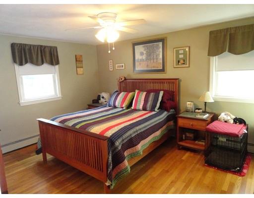2 Fieldstone Dr, Stoneham, MA 02180 photo 11