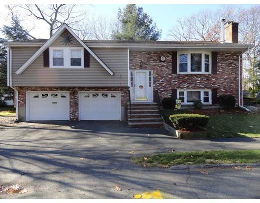 2 Fieldstone Dr, Stoneham, MA 02180 photo 2