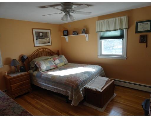 2 Fieldstone Dr, Stoneham, MA 02180 photo 12