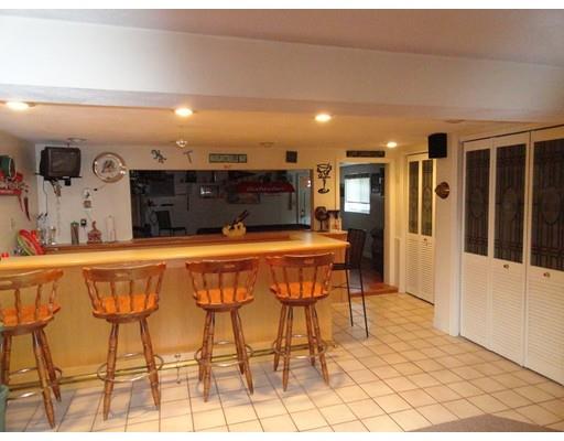 2 Fieldstone Dr, Stoneham, MA 02180 photo 15