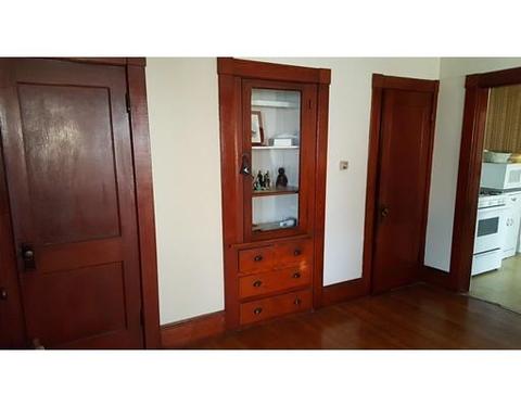 27 Pleasant St, Ware, MA 01082 photo 6