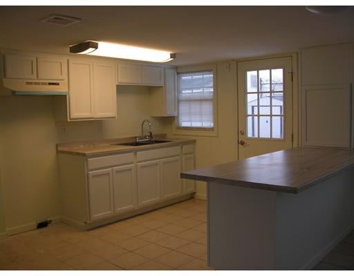 33 Brandon Ave, Springfield, MA 01119 photo 2