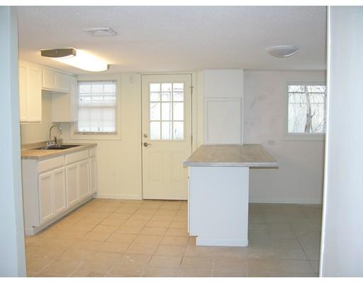 33 Brandon Ave, Springfield, MA 01119 photo 3
