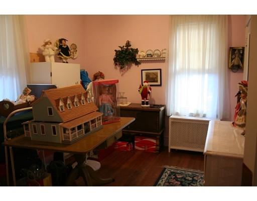 563 Broadway St, Chicopee, MA 01020 photo 10