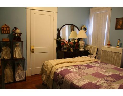563 Broadway St, Chicopee, MA 01020 photo 9
