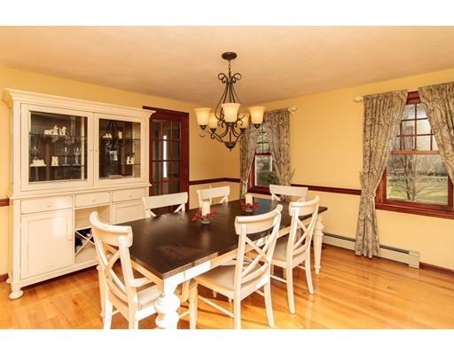 11 Downing St, Walpole, MA 02081 photo 4