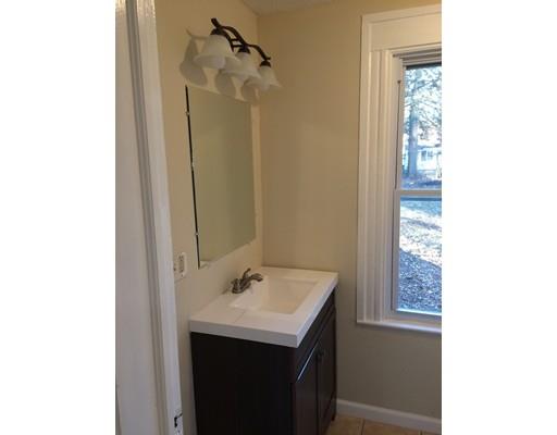 47 Wilton St, Springfield, MA 01109 photo 4