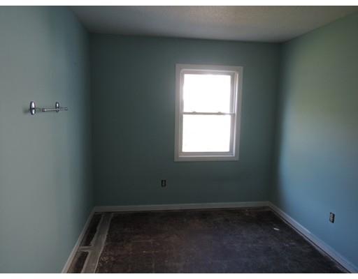 96 Vadnais St, Springfield, MA 01104 photo 15