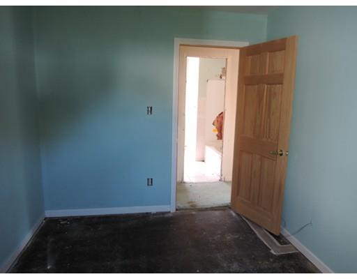 96 Vadnais St, Springfield, MA 01104 photo 16