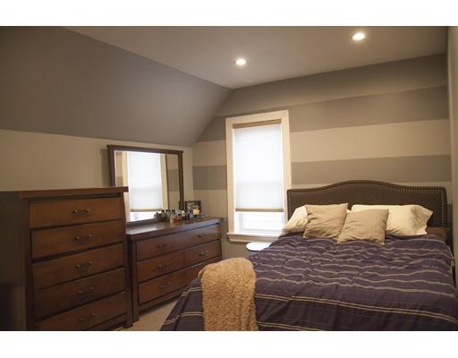 36 Phillips St, Lawrence, MA 01843 photo 4