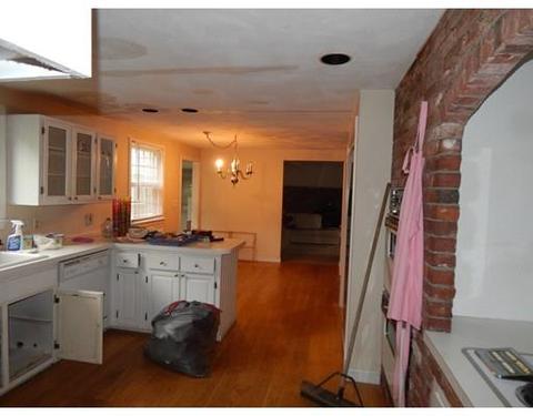 1237 Edgell Rd, Framingham, MA 01701 photo 3