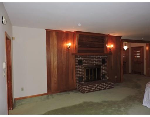 13 Crown St, Webster, MA 01570 photo 12