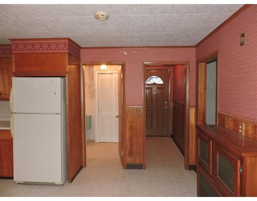 13 Crown St, Webster, MA 01570 photo 9