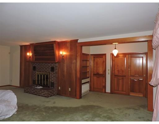 13 Crown St, Webster, MA 01570 photo 11