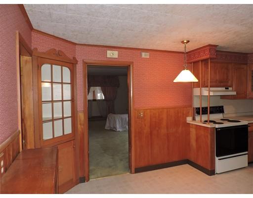 13 Crown St, Webster, MA 01570 photo 10