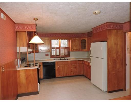 13 Crown St, Webster, MA 01570 photo 7