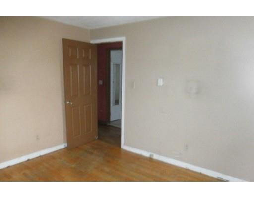 94 Wallace St, Springfield, MA 01119 photo 5