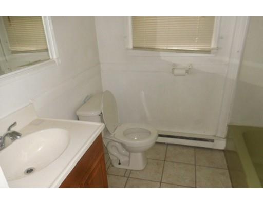 94 Wallace St, Springfield, MA 01119 photo 7