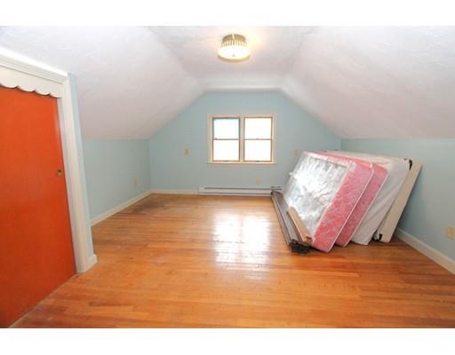 53 Eureka St, Worcester, MA 01603 photo 9