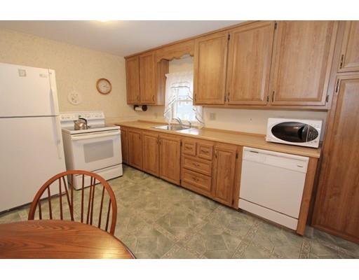 53 Eureka St, Worcester, MA 01603 photo 4