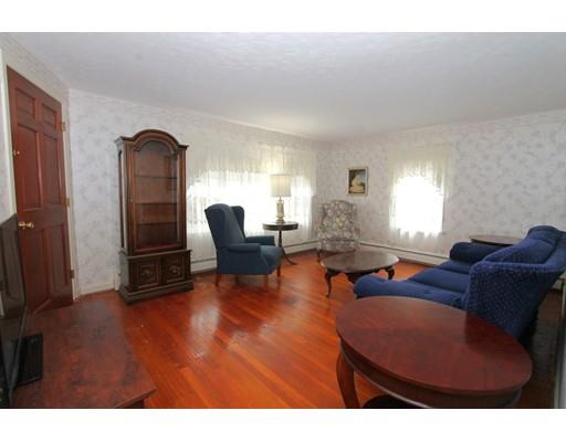 53 Eureka St, Worcester, MA 01603 photo 2