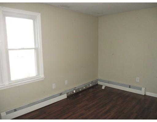 10 Vincent Cir, Worcester, MA 01604 photo 6