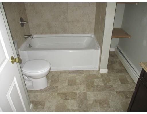 10 Vincent Cir, Worcester, MA 01604 photo 4