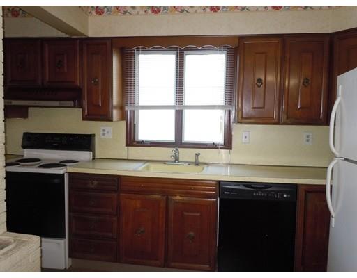 25 Itendale St, Springfield, MA 01108 photo 8