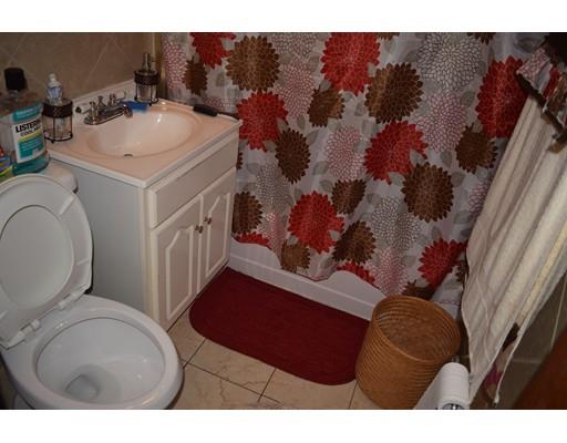 37 Suzanne St, Springfield, MA 01104 photo 10