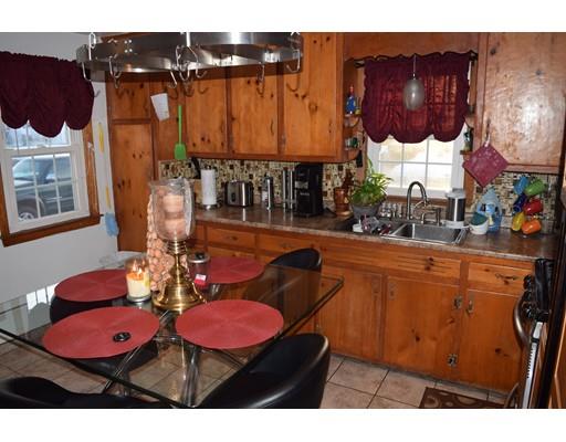 37 Suzanne St, Springfield, MA 01104 photo 8