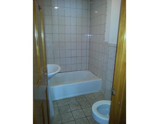18 Hacker St, Worcester, MA 01603 photo 9