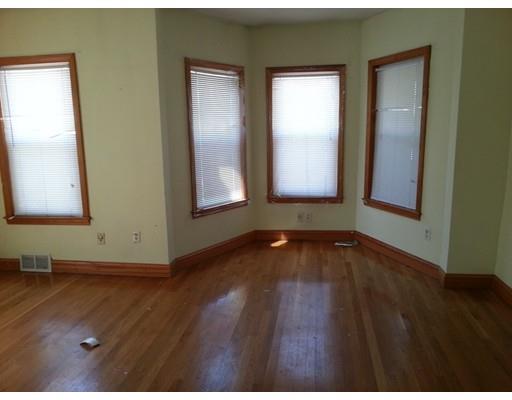 18 Hacker St, Worcester, MA 01603 photo 8