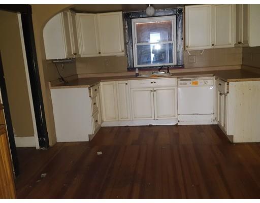 82 Miller St, Springfield, MA 01104 photo 3