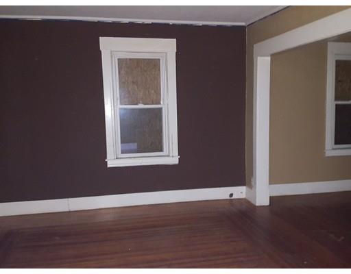 82 Miller St, Springfield, MA 01104 photo 5