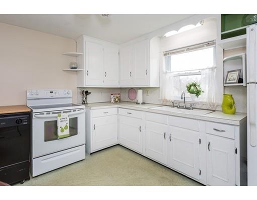 110 Old Brook Rd, Springfield, MA 01118 photo 9