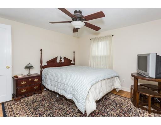 110 Old Brook Rd, Springfield, MA 01118 photo 11