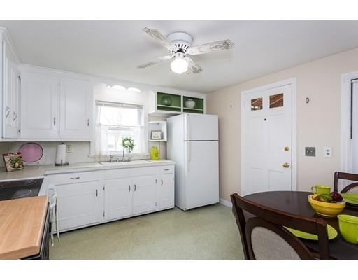 110 Old Brook Rd, Springfield, MA 01118 photo 7